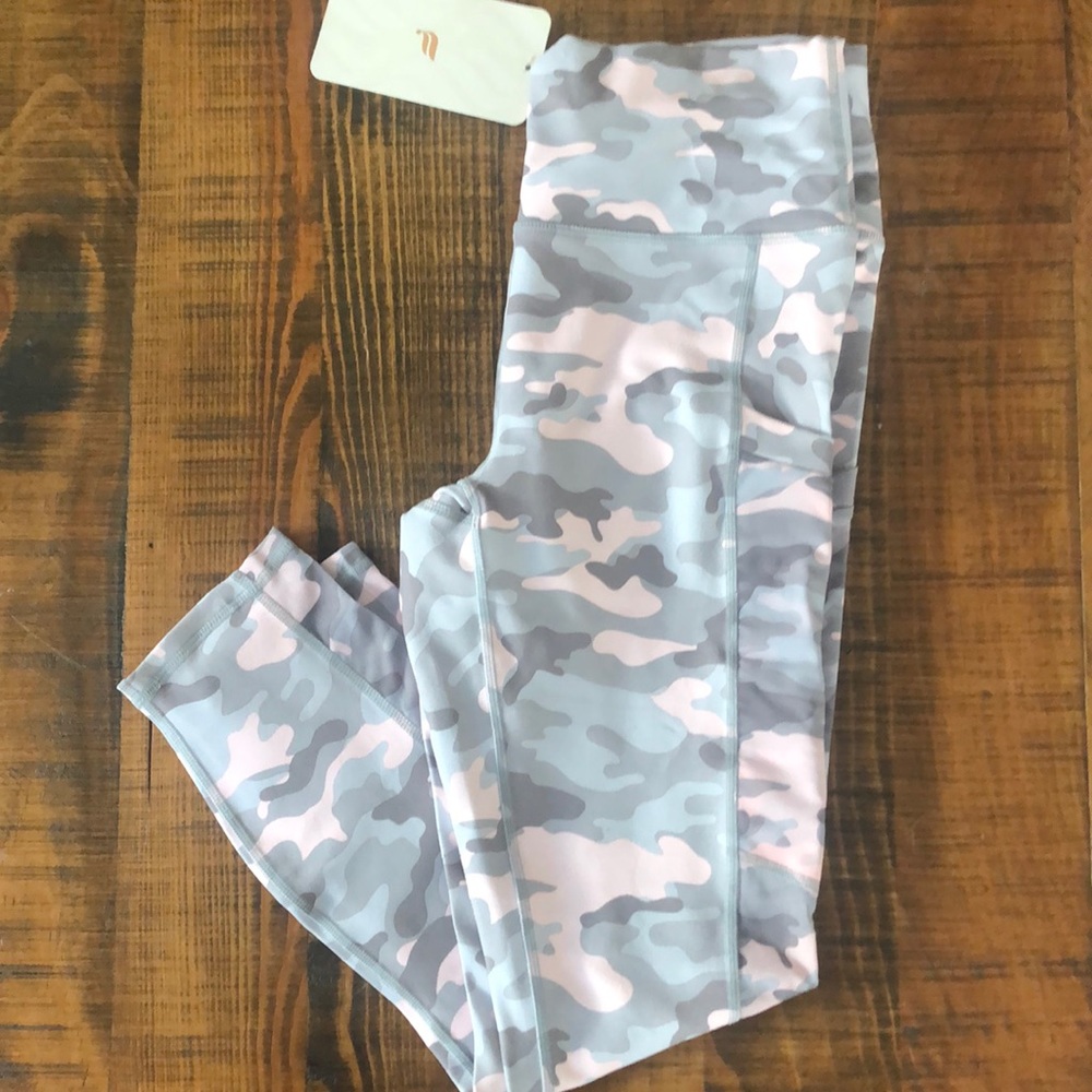 Camo Fabletics 3/4 length, size S, NWT
